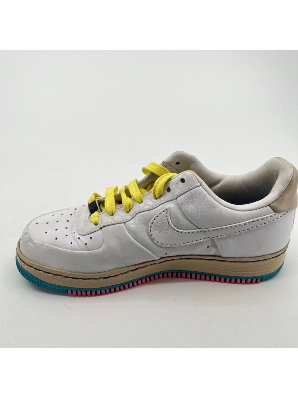 Nike Air Force 1 Low Womens Size 7 White Yellow Athletic Leather Shoes Sneakers - Picture 3 of 10